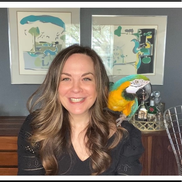 Meet your Posher, Amy - Picture 3 of 6